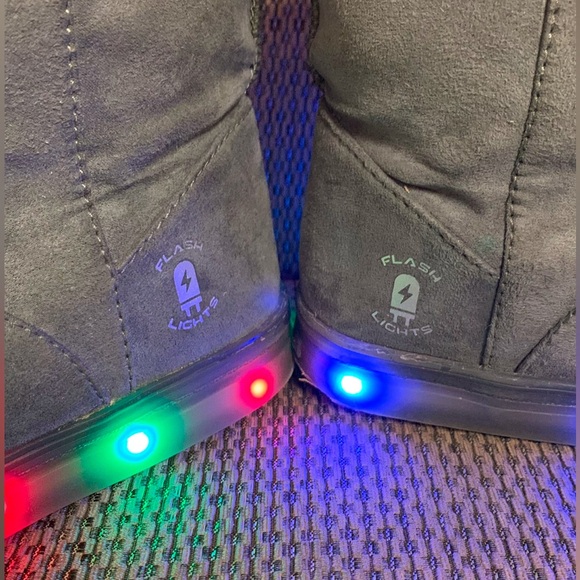 Children’s LED Flash Lights Kids Boots - Picture 6 of 11